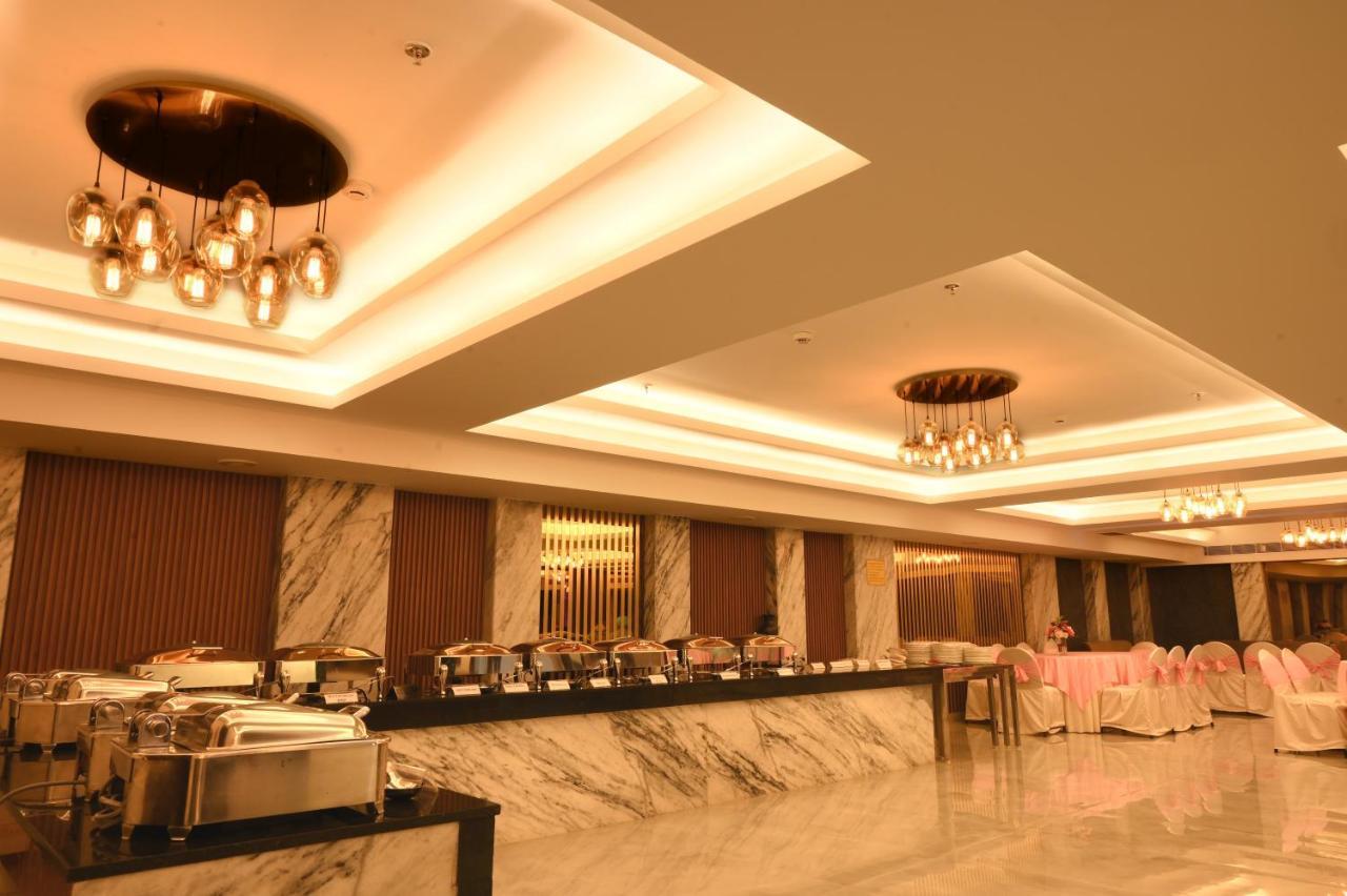 Hotel Klg Altoria Chandīgarh Екстериор снимка