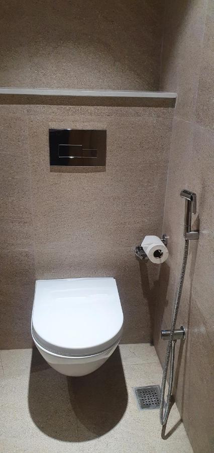 Hotel Klg Altoria Chandīgarh Екстериор снимка
